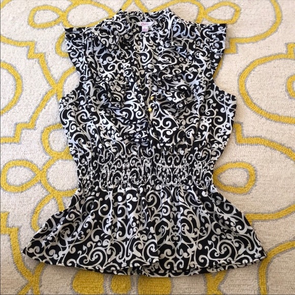 Candie's Tops - 🖤Candie’s Sleeveless Top🖤 Sz L